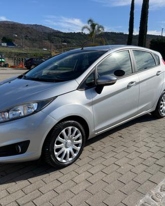 Ford Fiesta 1.5 TDCi 75CV 5 porte Titanium