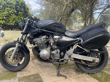 Moto Suzuki