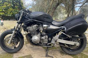 Moto Suzuki
