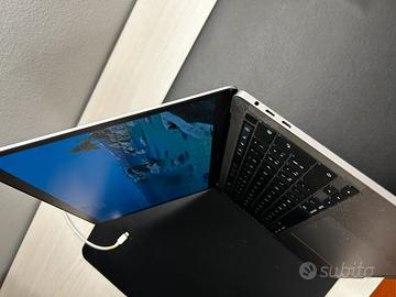 Macbook pro 2020 13” 16 GB RAM + apple care