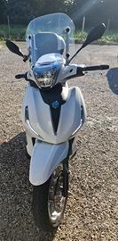 Beverly 400 hpe  bianco