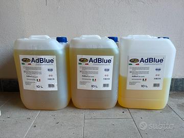 Diesel poco più di 27 Lt compreso di taniche