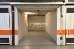 AMPIO BOX IN PIAZZA RISORGIMENTO