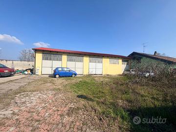 Capannone di 220mq corso savona