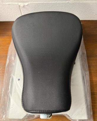 Sella monposto ribassata Harley Sportster 883 Iron