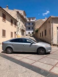 FORD MONDEO BERLINA