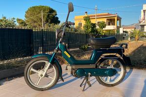 Piaggio Sì targa oro