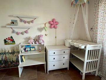 Cameretta Neonato IKEA con culla vintage