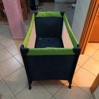 lettino pieghevole con materassino