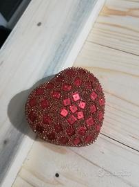 scatolina a forma di cuore