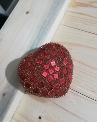 scatolina a forma di cuore
