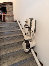 Montascale elettrico - servoscala per anziani