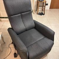 Poltrona relax recrinabile elettricamente