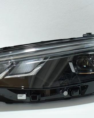 Faro sinistro VW Passat (B9) 2.0 TFSI