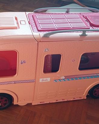 Camper Barbie con piscina