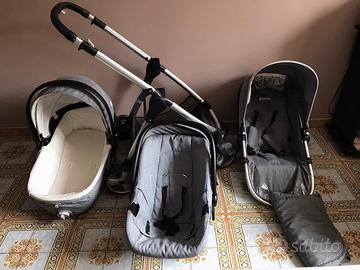 Passeggino con 3 culle 