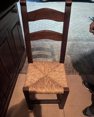 Sedie in legno con seduta in paglia