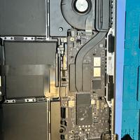 Logic board  macbook pro 13 M1 8/256 a2338