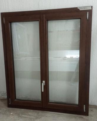 Finestra PVC noce perfetta