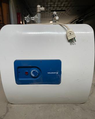 Scaldabagno elettrico Ariston 30 litri