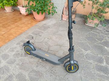 Monopattino elettrico Ninebot