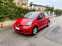 toyota-aygo-5p-1-0-68cv-sol-red-edition-unico-prop
