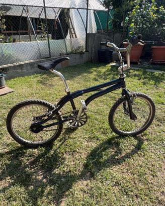 bicicletta BMX