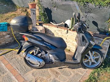 Scooter logik 125