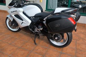 Honda VFR 800 con borse e gomme nuove