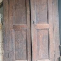 Armadio 1800 in noce massiccio 