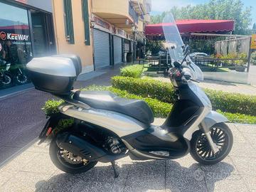 PIAGGIO Beverly 300 i.e. TUTTO INCLUSO ANCHE PAS