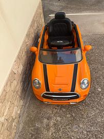 Auto giocattolo