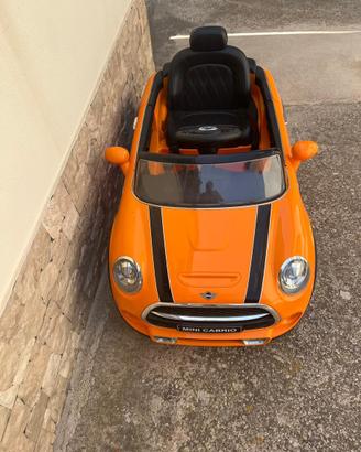 Auto giocattolo