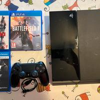 Playstation 4 + 1controller+ 3 giochi e i vari cav