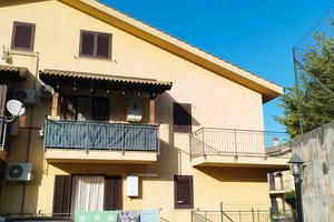 Altofonte residence 3 vani arredato giardino