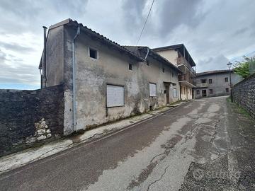 Polcenigo - Rustico in fila a Coltura