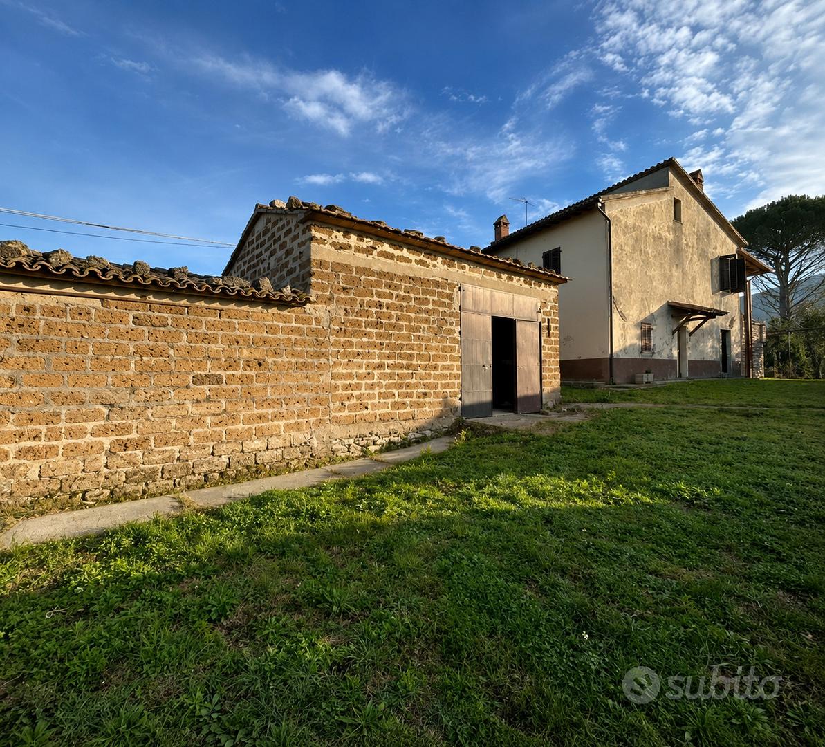 Casale da ristrutturare - Vista 3