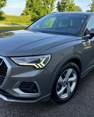 Audi Q3 35 TFSI S tronic Business