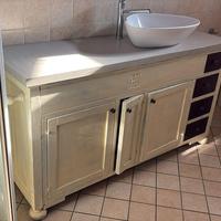 Mobile bagno completo con lavabo e specchio