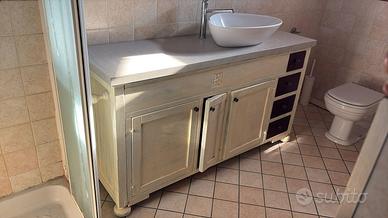 Mobile bagno completo con lavabo e specchio