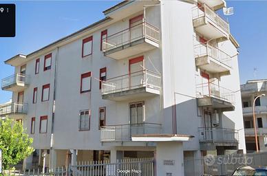 Intero fabbricato 6 appartamenti + 2 depositi