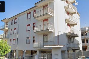 Intero fabbricato 6 appartamenti + 2 depositi