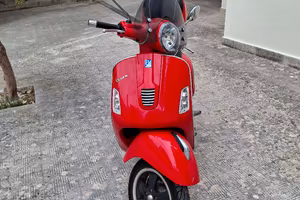  Vespa 300 gts super
