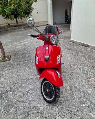  Vespa 300 gts super