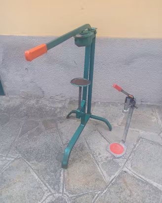 Tappatrice tappi sughero e corona, damigiane