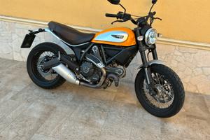 Ducati scrambler 5000 km !!