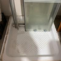 Piatto doccia e cabina 80x80