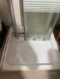 Piatto doccia e cabina 80x80