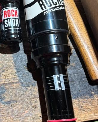 Ammortizzatore per bici enduro
