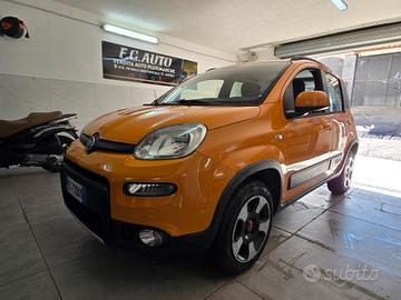 FIAT PANDA TREKKING 1.3 M-JET 4X4 2014 PARI AL NUO